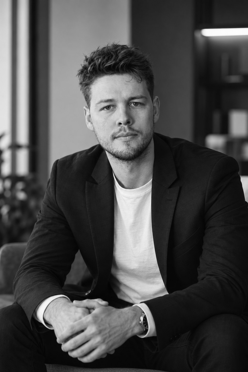 Portrait en noir et blanc de Charles Colin, Président du Groupe Axionautes